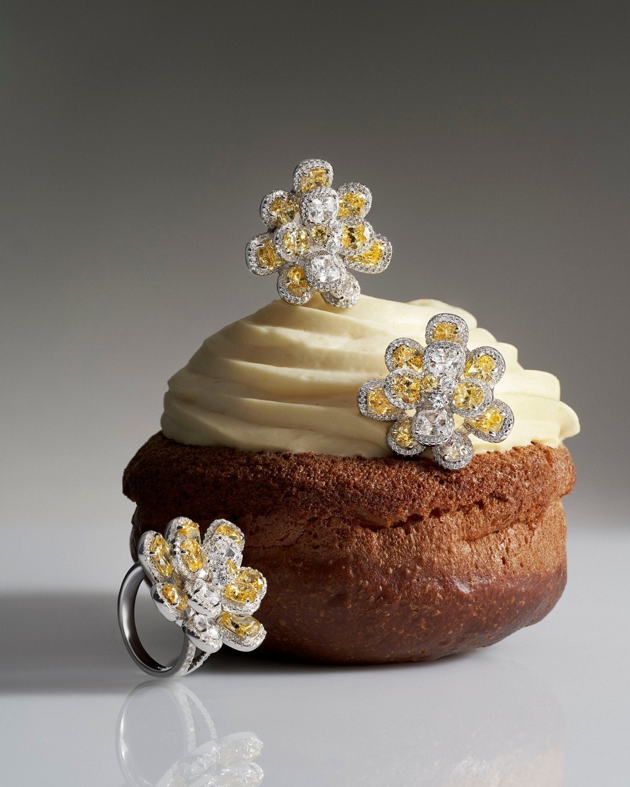 Flower Butter Earrings by Natkina