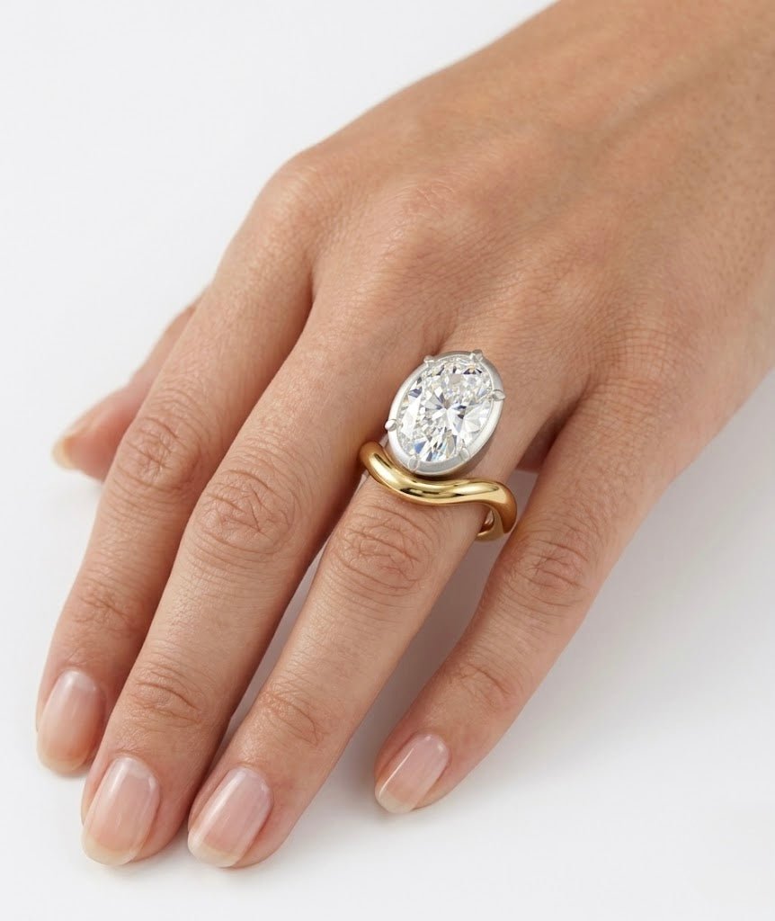 Oval Bypass Ring by Natkina