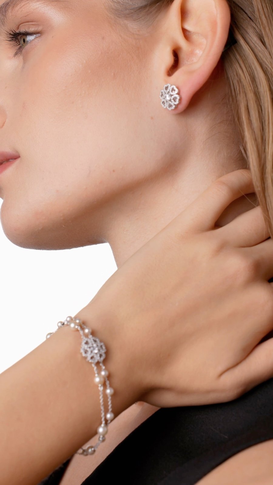 Silver Floral Pearl Bracelet by Natkina