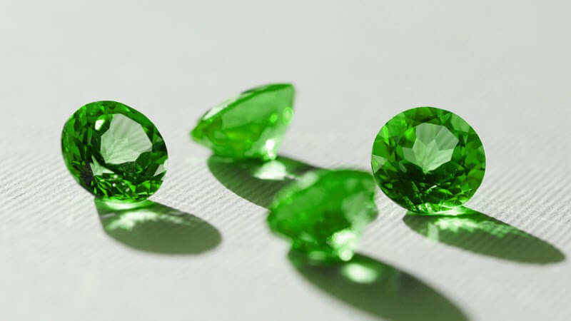 Emerald Gemstone - Natkina