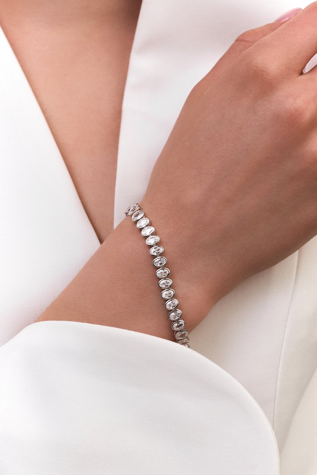 Oval Bezel Bracelet by Natkina